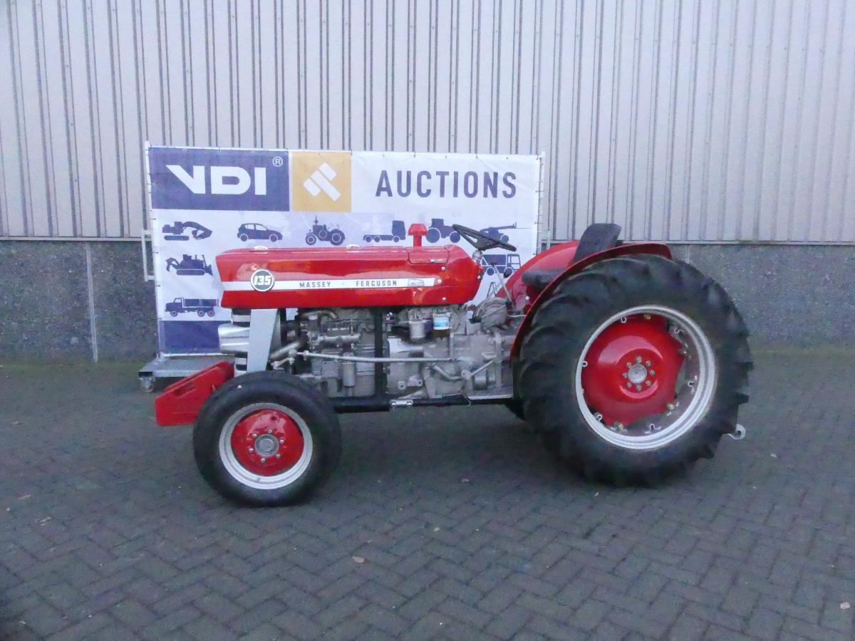 Massey-Ferguson 135 Vinyard - Trator: foto 2 Massey-Ferguson 135 Vinyard - Trator: foto 2