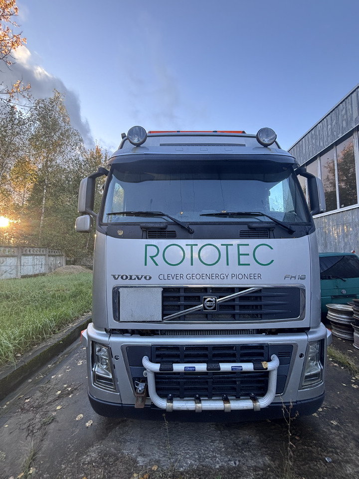 VOLVO FH16 - 580 - Caminhão polibenne: foto 1 VOLVO FH16 - 580 - Caminhão polibenne: foto 1