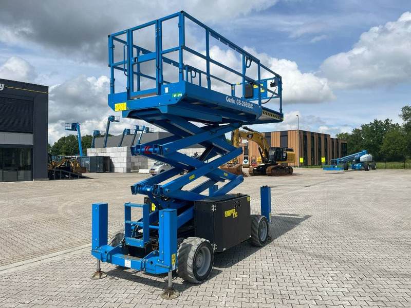 Genie GS 2669 DC - Plataforma de Tijera/ Plataforma de tesoura: foto 3 Genie GS 2669 DC - Plataforma de Tijera/ Plataforma de tesoura: foto 3