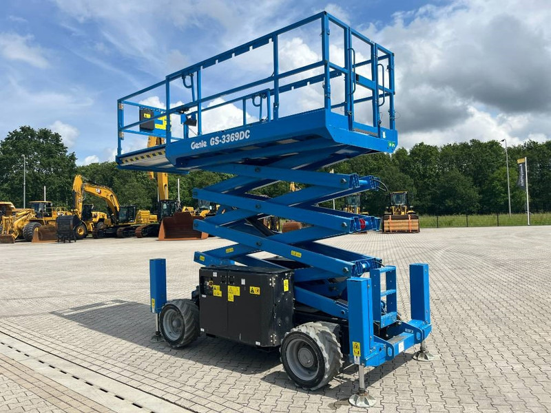 Genie GS 3369 DC - Plataforma de Tijera/ Plataforma de tesoura: foto 2 Genie GS 3369 DC - Plataforma de Tijera/ Plataforma de tesoura: foto 2