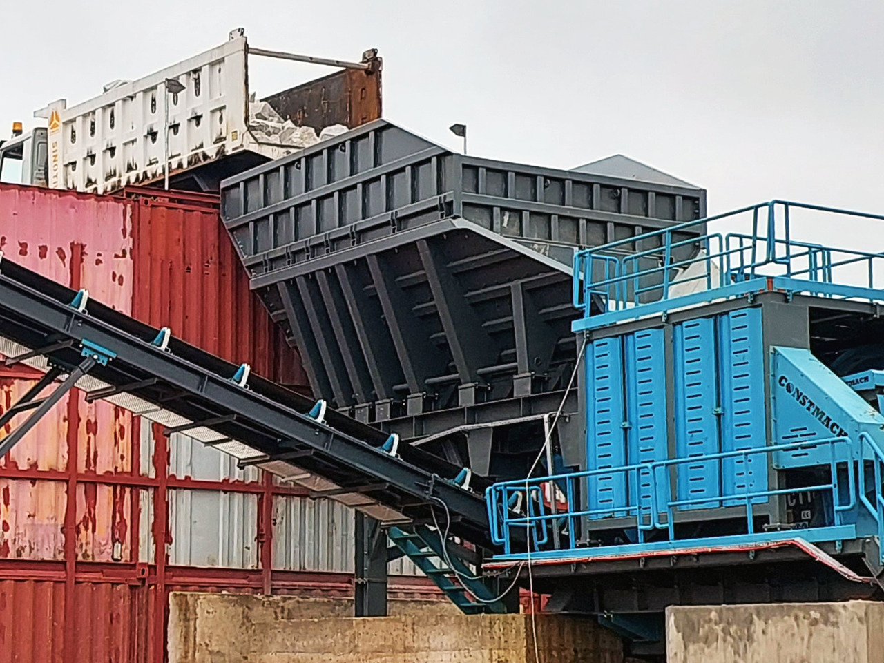 Constmach Alimentateur Vibrant Bunker Dans Des Capacités de 80 à 500 Tonnes - Máquina de mineração: foto 3 Constmach Alimentateur Vibrant Bunker Dans Des Capacités de 80 à 500 Tonnes - Máquina de mineração: foto 3