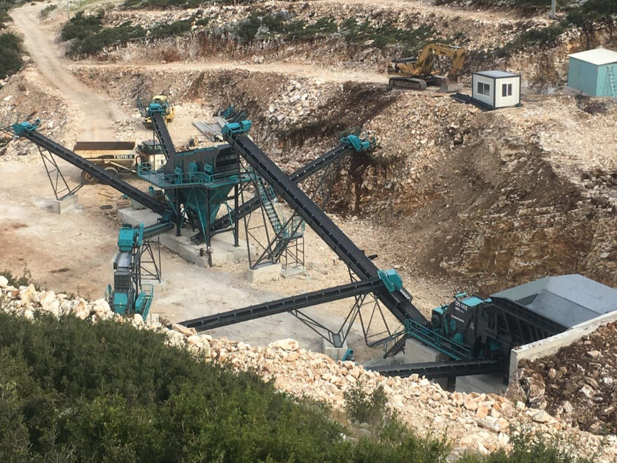 Constmach Installation Stationnaire De Concassage De Pierres De Basalte 250-300 Tph - Britador: foto 4 Constmach Installation Stationnaire De Concassage De Pierres De Basalte 250-300 Tph - Britador: foto 4