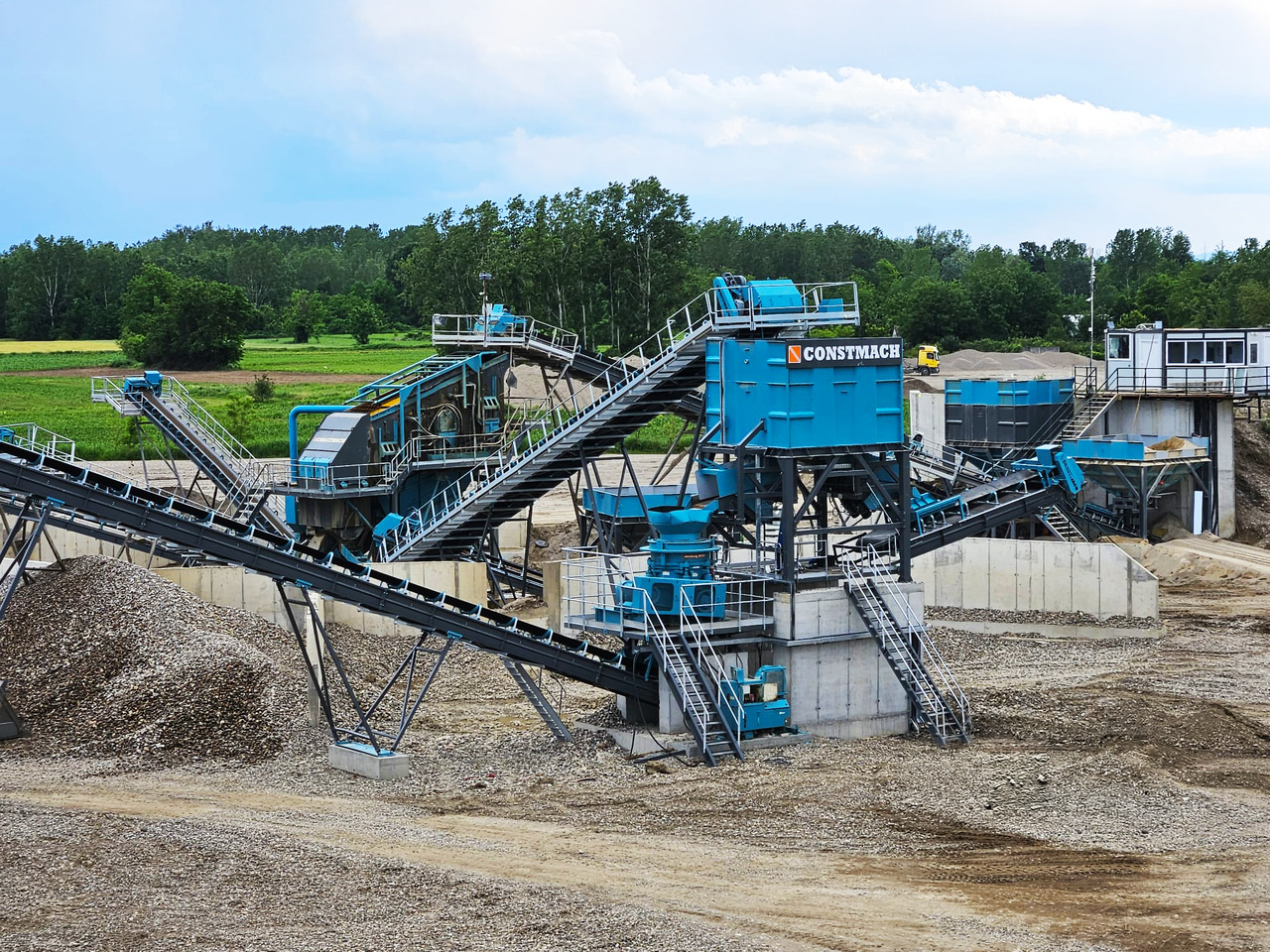 Constmach Stationäre Wasch- und Siebanlagen (Sand-, Kies-, Schotter Wäsche und -siebung) - Peneira vibratória: foto 4 Constmach Stationäre Wasch- und Siebanlagen (Sand-, Kies-, Schotter Wäsche und -siebung) - Peneira vibratória: foto 4