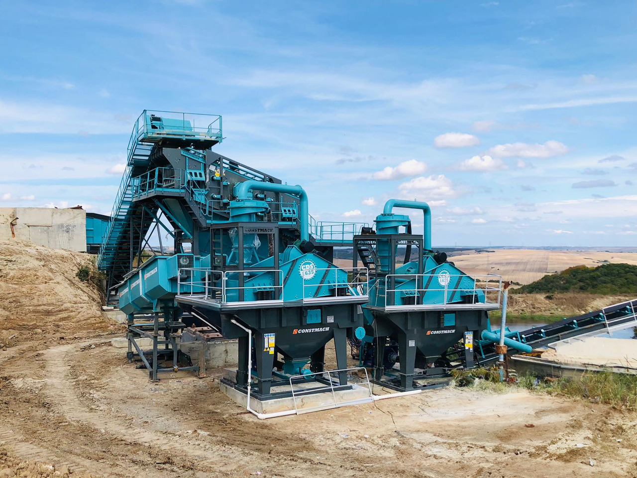 Constmach Stationary Sand And Gravel Washing And Screening Plant - Peneira vibratória: foto 4 Constmach Stationary Sand And Gravel Washing And Screening Plant - Peneira vibratória: foto 4