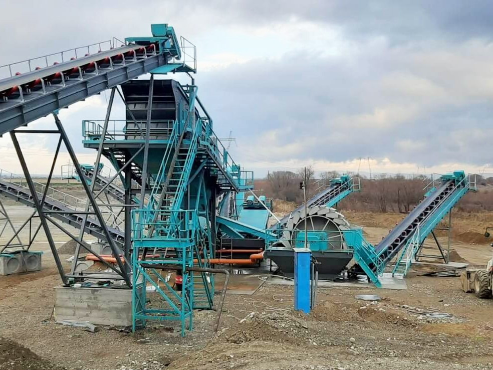 Constmach Stationary Washing And Screening Plant (Sand, Gravel, Gravel Washing And Screening) - Peneira vibratória: foto 2 Constmach Stationary Washing And Screening Plant (Sand, Gravel, Gravel Washing And Screening) - Peneira vibratória: foto 2