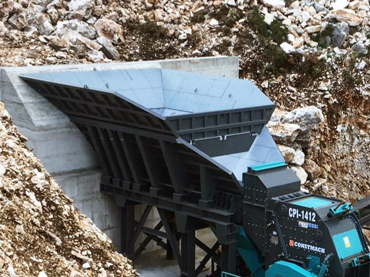 Constmach Vibrationsförderer mit Kapazitäten von 80 bis 500 Tonnen - Máquina de mineração: foto 2 Constmach Vibrationsförderer mit Kapazitäten von 80 bis 500 Tonnen - Máquina de mineração: foto 2