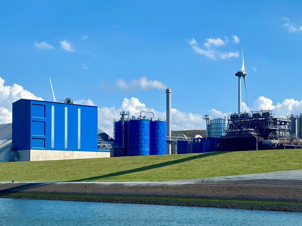 Constmach Zement Silo mit 1000 Tonnen Kapazität - Silo de cimento: foto 1 Constmach Zement Silo mit 1000 Tonnen Kapazität - Silo de cimento: foto 1