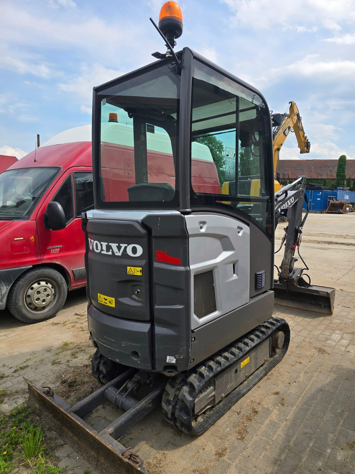 VOLVO EC 18 E - Mini escavadeira: foto 3 VOLVO EC 18 E - Mini escavadeira: foto 3
