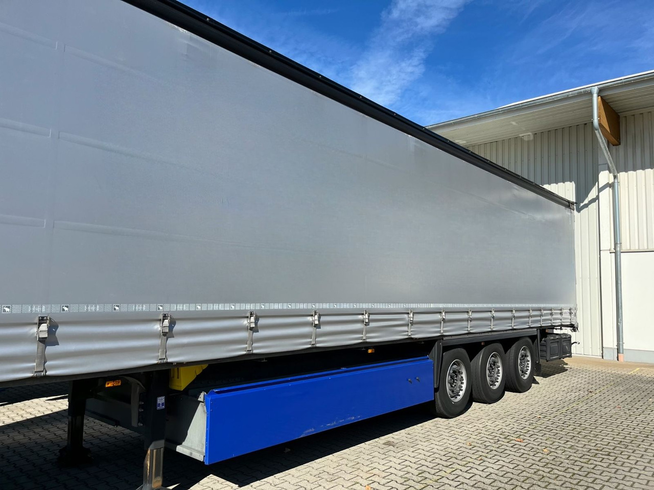 Schmitz Cargobull SCS 24 Bordwand - Semi-reboque de lona: foto 1 Schmitz Cargobull SCS 24 Bordwand - Semi-reboque de lona: foto 1