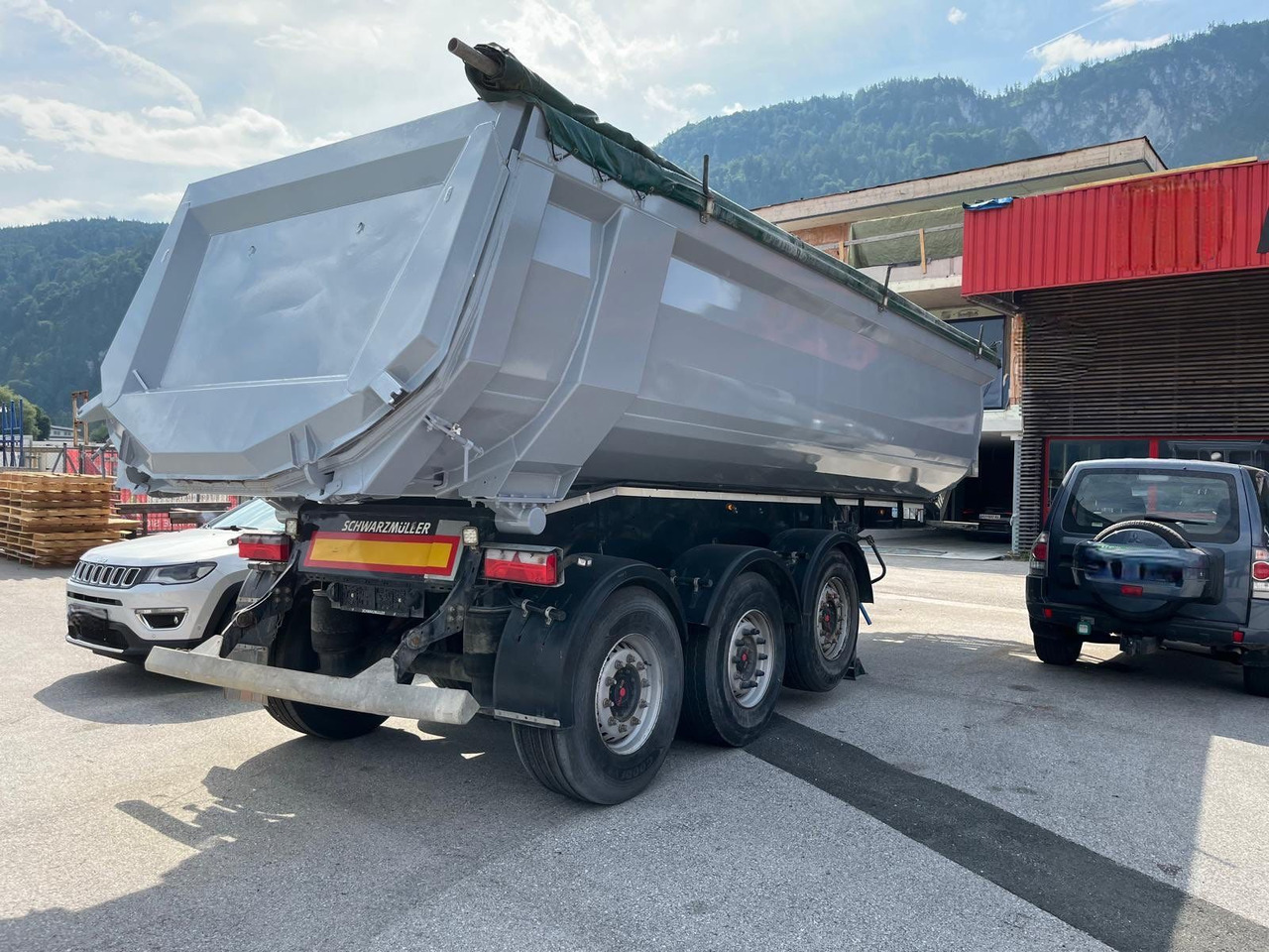 Schwarzmüller Hardox - Semireboque basculante: foto 1 Schwarzmüller Hardox - Semireboque basculante: foto 1