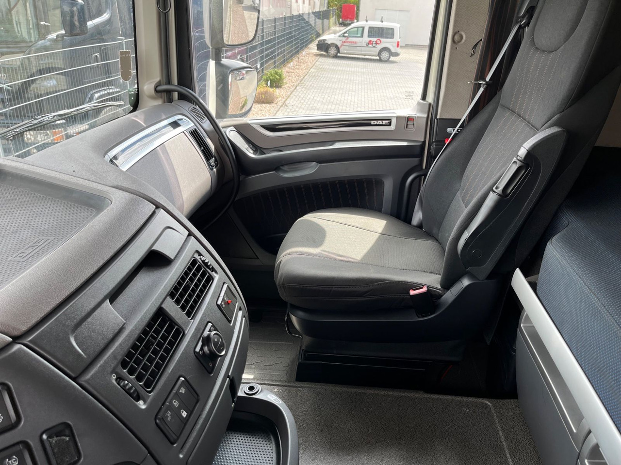 Tractor DAF XF 530 SSC: foto 13