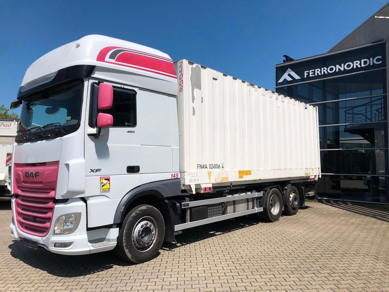 DAF XF450 SSC Lenk/Lift*LBW*AHK*Standklima - Caminhão furgão: foto 2 DAF XF450 SSC Lenk/Lift*LBW*AHK*Standklima - Caminhão furgão: foto 2