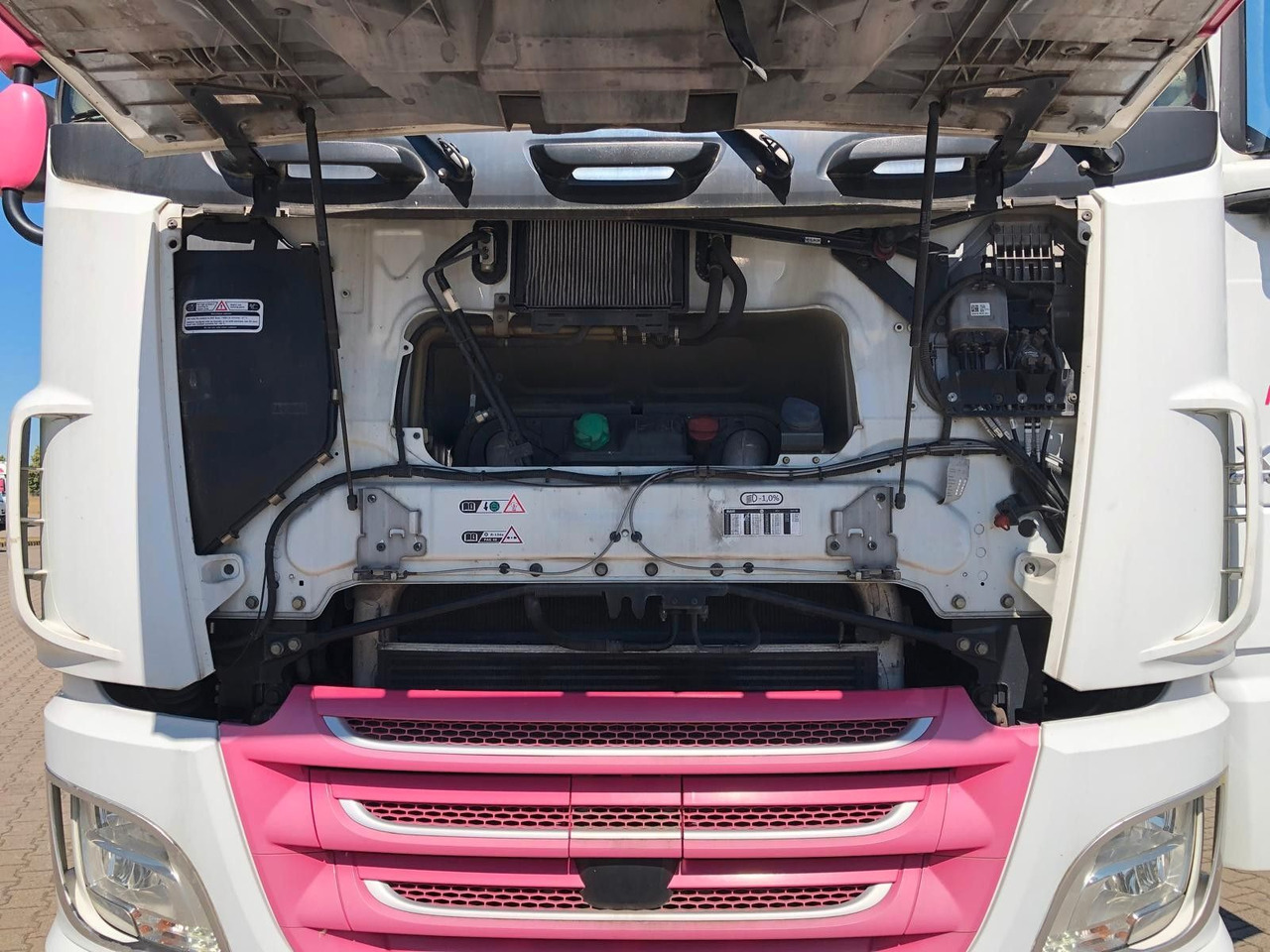 DAF XF460 SSC Liftachse*LBW*AHK*Standkl*Mega - Caminhão transportador de contêineres/ Caixa móvel: foto 4 DAF XF460 SSC Liftachse*LBW*AHK*Standkl*Mega - Caminhão transportador de contêineres/ Caixa móvel: foto 4