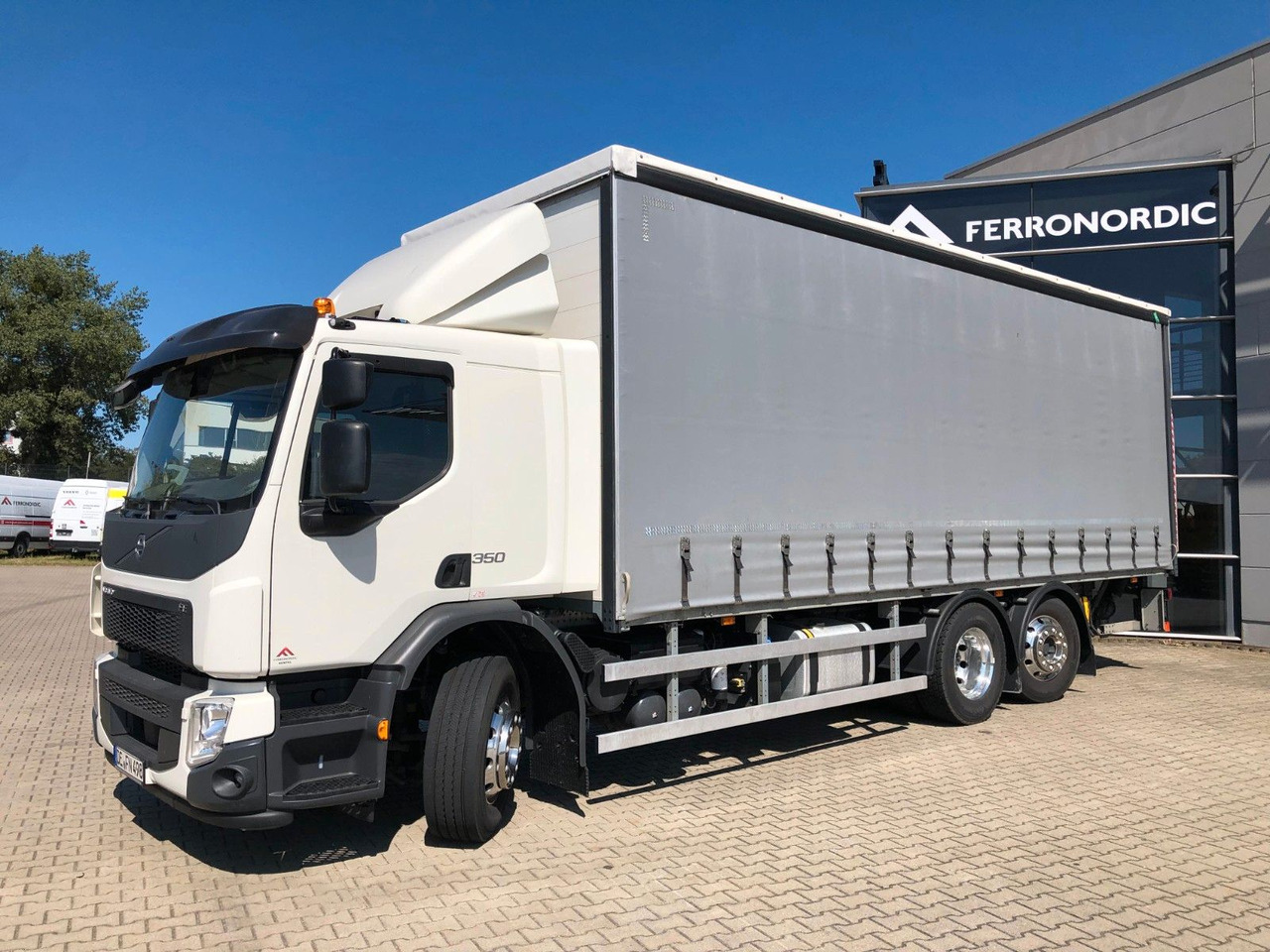 Volvo FE 350 26T 6x2 Lenkachse*ALU*LBW*EDSCHA - Caminhão com lona: foto 2 Volvo FE 350 26T 6x2 Lenkachse*ALU*LBW*EDSCHA - Caminhão com lona: foto 2