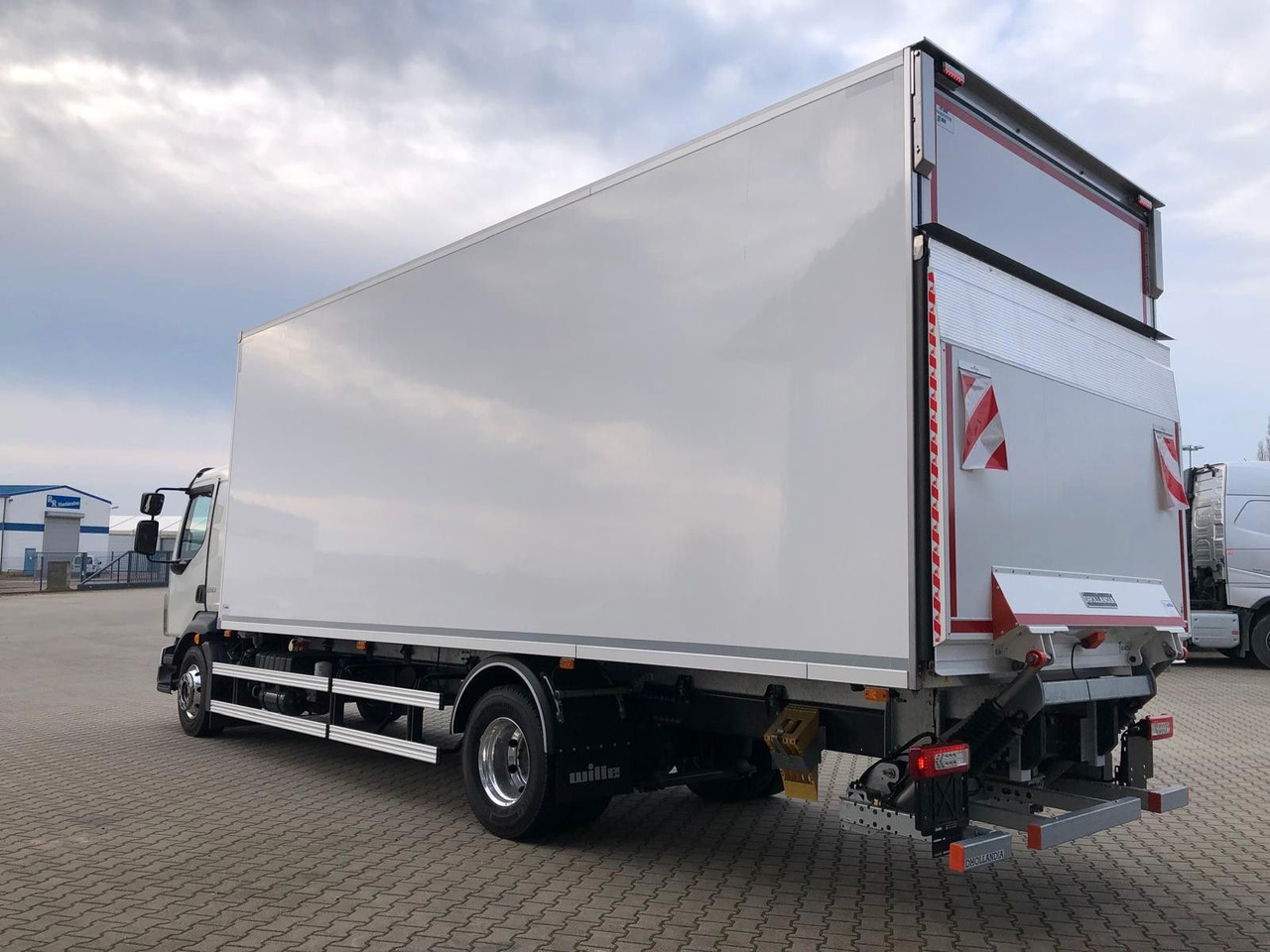 Volvo FL16.280 VollLuft*LBW *Carrier Supra850*a.Miete - Caminhão frigorífico: foto 3 Volvo FL16.280 VollLuft*LBW *Carrier Supra850*a.Miete - Caminhão frigorífico: foto 3