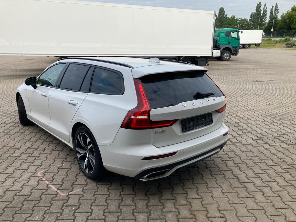 Volvo V60 T6 AWD R-Design Expression Recharge Plug-In Volvo V60 T6 AWD R-Design Expression Recharge Plug-In - Carro perua: foto 3 Volvo V60 T6 AWD R-Design Expression Recharge Plug-In Volvo V60 T6 AWD R-Design Expression Recharge Plug-In - Carro perua: foto 3