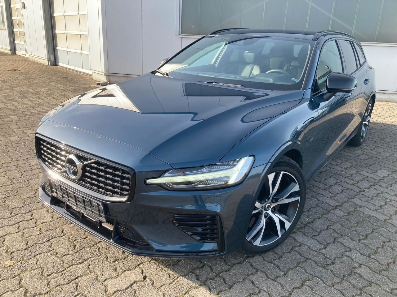 Volvo V60 T8 R Design Recharge Plug-In Hybrid AWD - Carro perua: foto 1 Volvo V60 T8 R Design Recharge Plug-In Hybrid AWD - Carro perua: foto 1