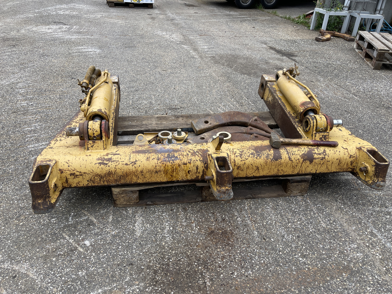 CATERPILLAR Multi Shank - Escarificador de Carregadeira de esteiras: foto 4 CATERPILLAR Multi Shank - Escarificador de Carregadeira de esteiras: foto 4