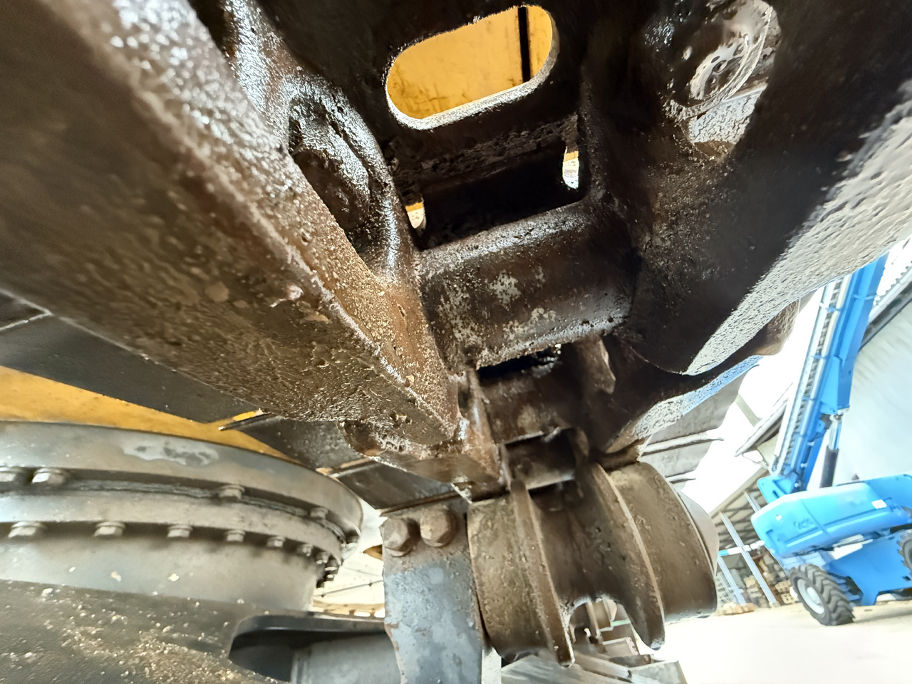 Escavadora de rastos KOMATSU HB215LC2: foto 47
