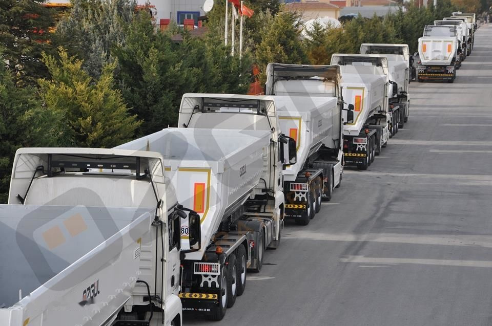Özgül 3 AXLE TIPPING SEMI TRAILER - Semireboque basculante: foto 4 Özgül 3 AXLE TIPPING SEMI TRAILER - Semireboque basculante: foto 4