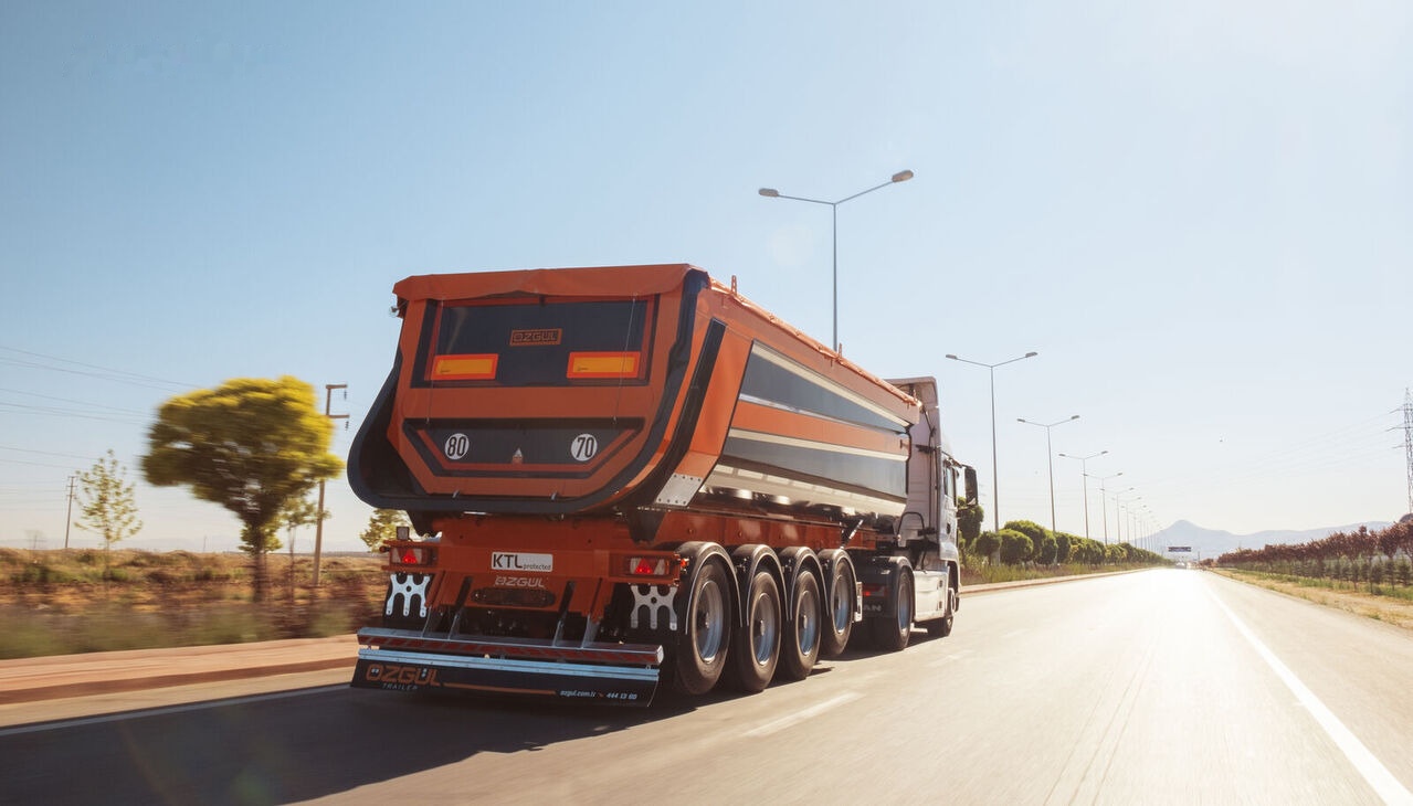 Özgül 4 AXLE TIPPING SEMI TRAILER - Semireboque basculante: foto 1 Özgül 4 AXLE TIPPING SEMI TRAILER - Semireboque basculante: foto 1