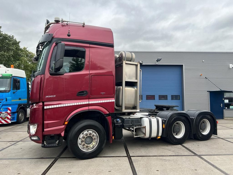 Mercedes-Benz Arocs 3363 Actros 3363 - Tractor: foto 1 Mercedes-Benz Arocs 3363 Actros 3363 - Tractor: foto 1