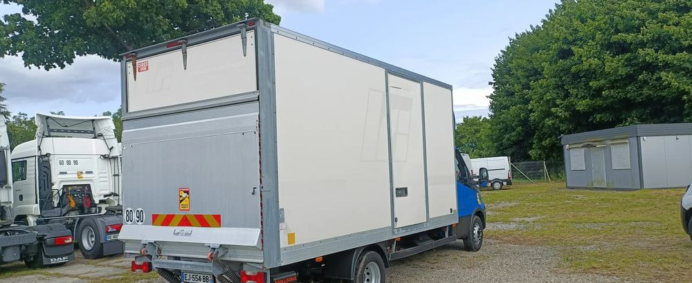 Caminhão furgão Iveco Daily 70C18: foto 7