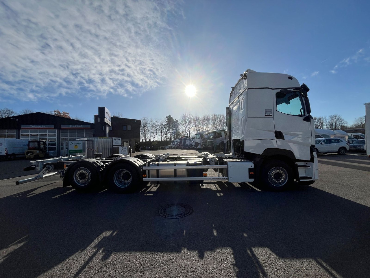 Renault T 480 6x2 WECHSELBRÜCKENFAHRZEUG C745 + C782 - Caminhão transportador de contêineres/ Caixa móvel: foto 4 Renault T 480 6x2 WECHSELBRÜCKENFAHRZEUG C745 + C782 - Caminhão transportador de contêineres/ Caixa móvel: foto 4
