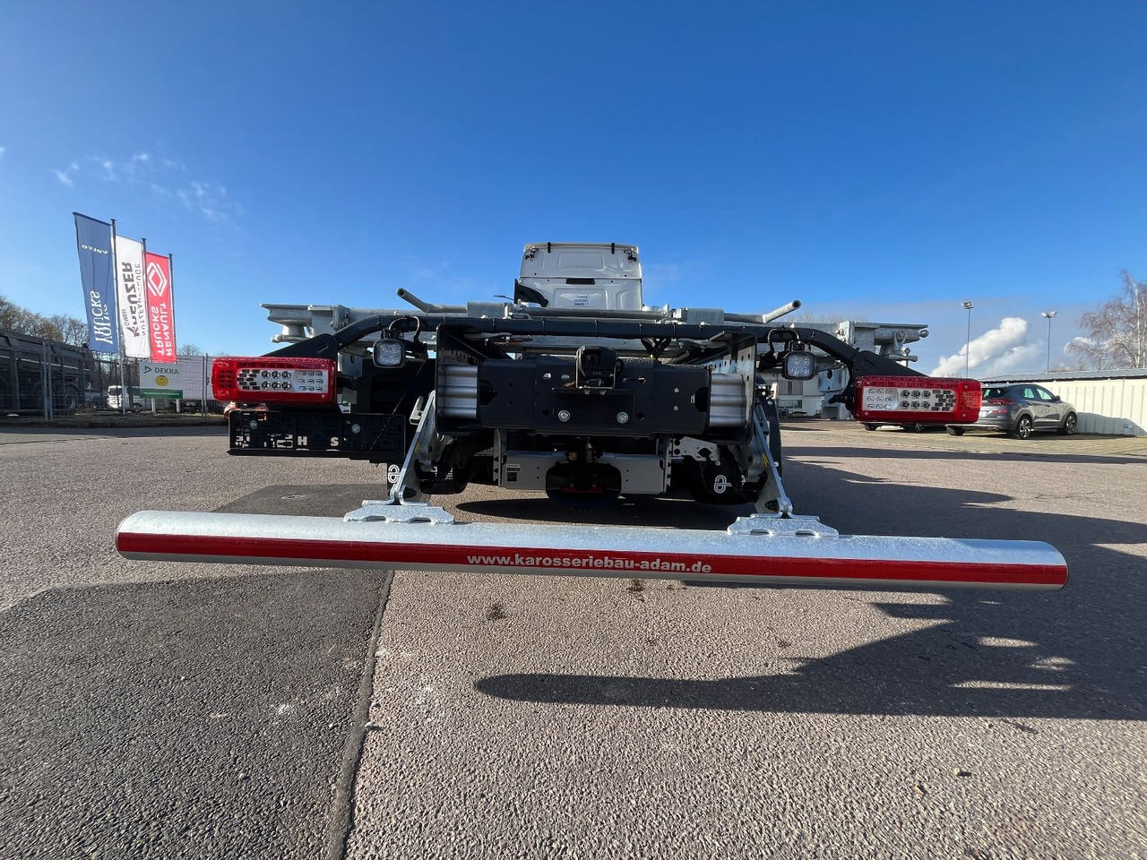 Renault T 480 6x2 WECHSELBRÜCKENFAHRZEUG C745 + C782 - Caminhão transportador de contêineres/ Caixa móvel: foto 5 Renault T 480 6x2 WECHSELBRÜCKENFAHRZEUG C745 + C782 - Caminhão transportador de contêineres/ Caixa móvel: foto 5