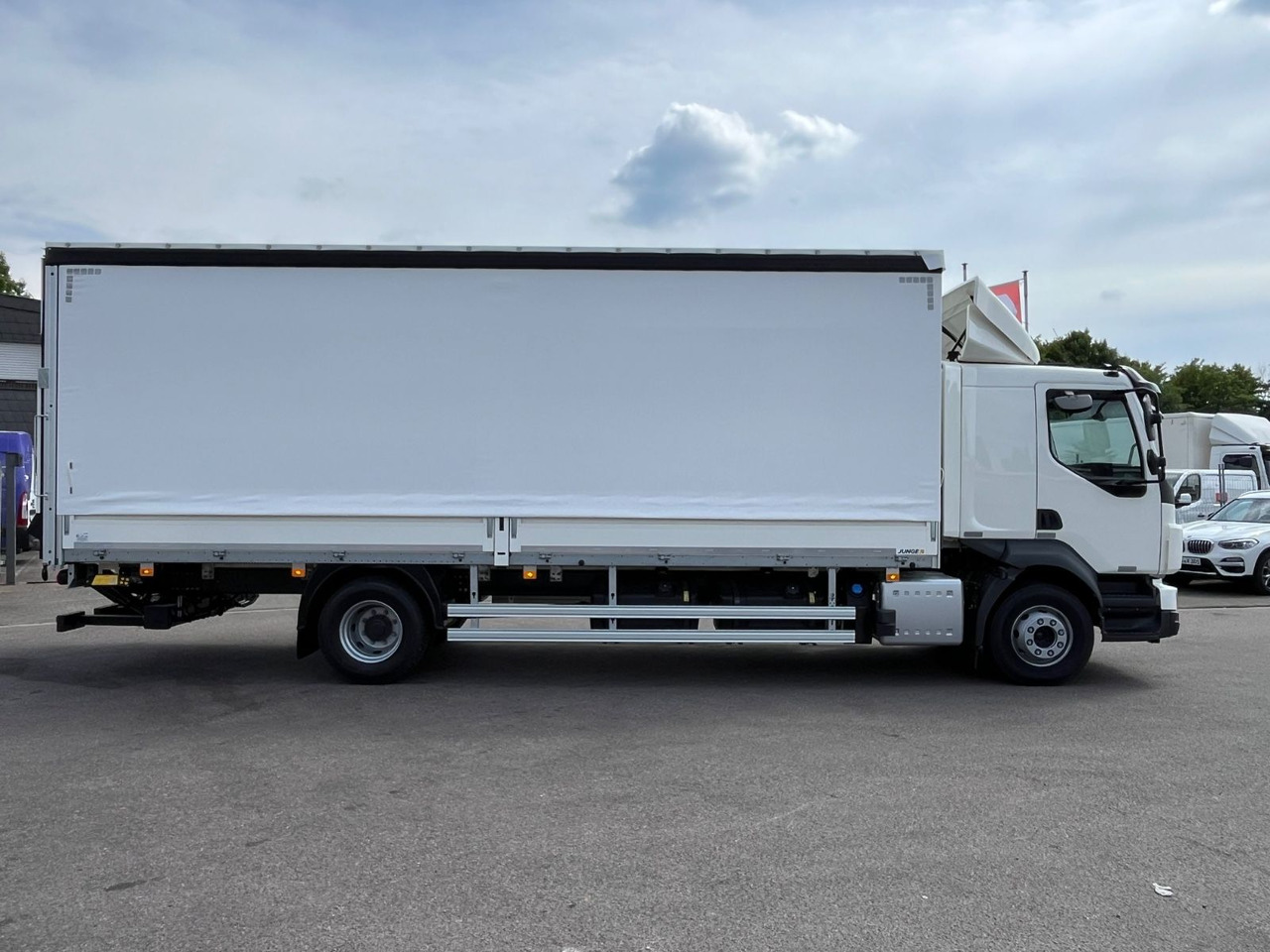 Volvo FL 14.245 Junge Schiebeplanenaufbau LBW - Caminhão com lona: foto 3 Volvo FL 14.245 Junge Schiebeplanenaufbau LBW - Caminhão com lona: foto 3
