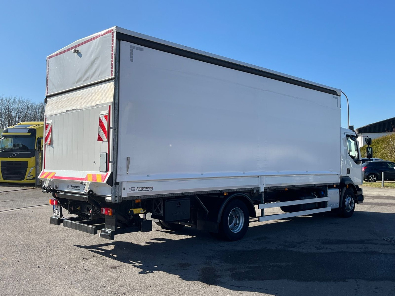 Volvo FL 5.14 Junghanns Schiebeplane LBW - Caminhão com lona: foto 5 Volvo FL 5.14 Junghanns Schiebeplane LBW - Caminhão com lona: foto 5