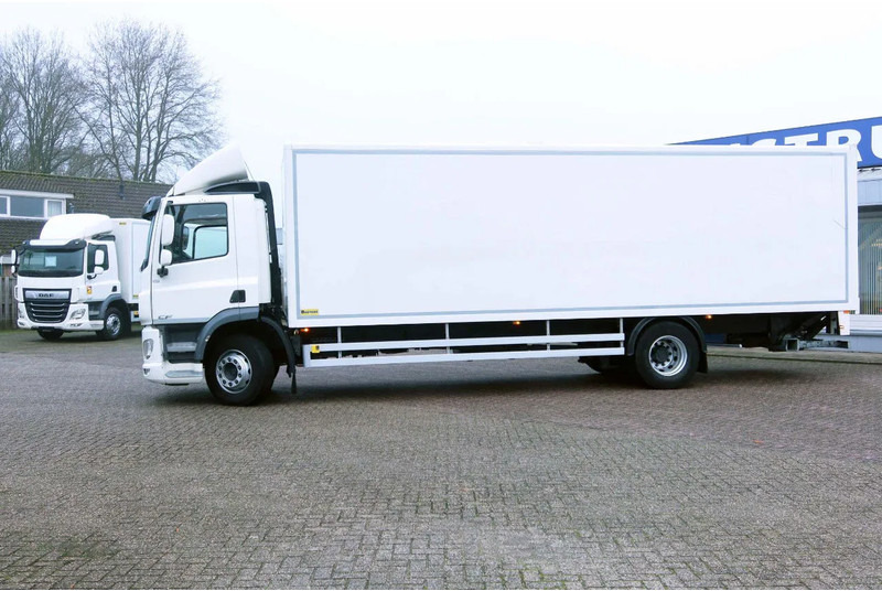 DAF CF 290 FA Bak+ klep Dhollandia 2000 kg - Caminhão furgão: foto 2 DAF CF 290 FA Bak+ klep Dhollandia 2000 kg - Caminhão furgão: foto 2