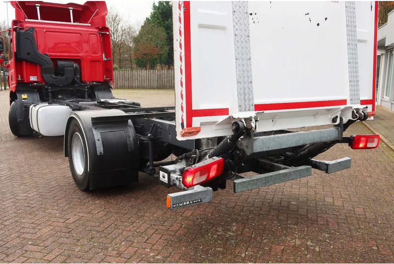 DAF CF 290 FA Chassis + 2500 KG Dhollandia laadklep - Caminhão chassi: foto 3 DAF CF 290 FA Chassis + 2500 KG Dhollandia laadklep - Caminhão chassi: foto 3