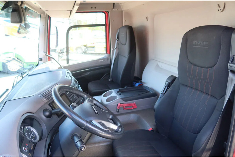 DAF CF 300 Koel/Vries Carrier iceland + Dhollandia 2500KG klep trenn wand - Caminhão frigorífico: foto 5 DAF CF 300 Koel/Vries Carrier iceland + Dhollandia 2500KG klep trenn wand - Caminhão frigorífico: foto 5