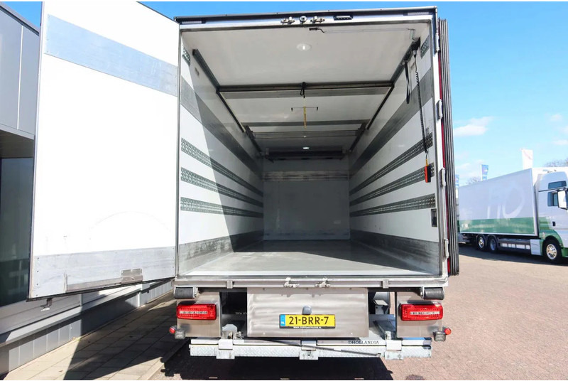 DAF CF 300 Koel/Vries Carrier iceland + Dhollandia 2500KG klep trenn wand - Caminhão frigorífico: foto 3 DAF CF 300 Koel/Vries Carrier iceland + Dhollandia 2500KG klep trenn wand - Caminhão frigorífico: foto 3