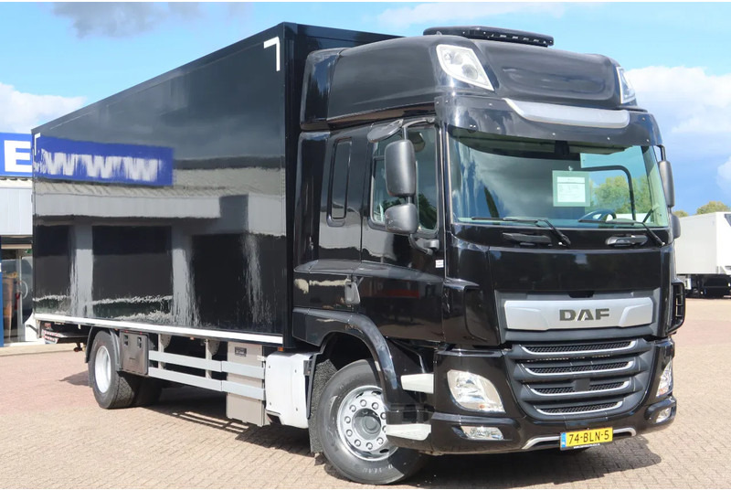 DAF CF 410 DAF CF 410 Black Edition. Wordt verwacht - Caminhão furgão: foto 2 DAF CF 410 DAF CF 410 Black Edition. Wordt verwacht - Caminhão furgão: foto 2