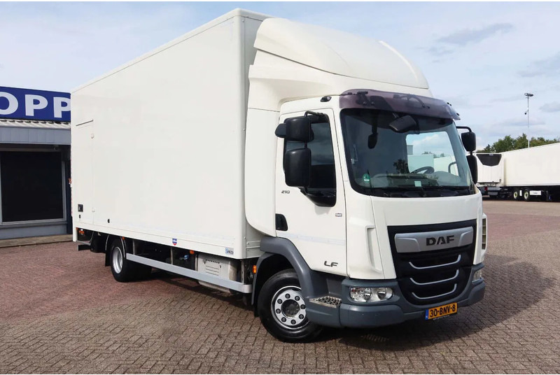 DAF LF 210 Bakwagen+ Dhollandia 1500 kg - Caminhão furgão: foto 2 DAF LF 210 Bakwagen+ Dhollandia 1500 kg - Caminhão furgão: foto 2
