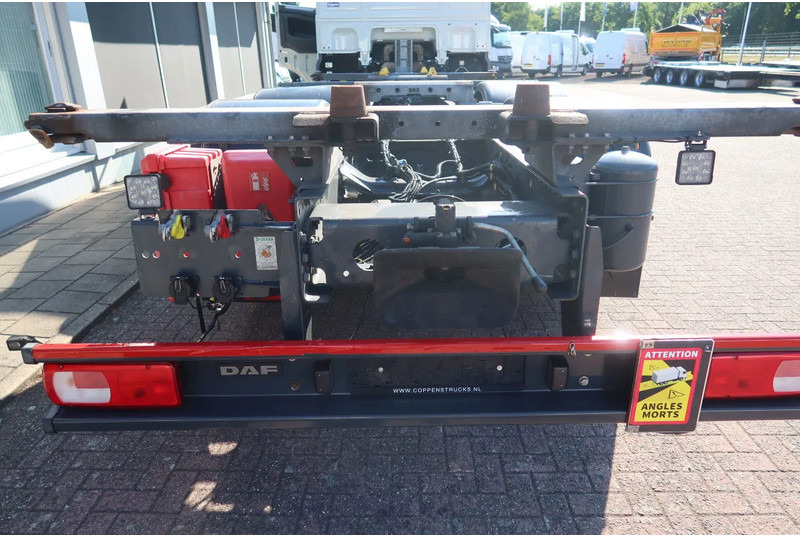 DAF XF 106.450 Wissellaadbaksysteem / Chassis - Caminhão transportador de contêineres/ Caixa móvel: foto 4 DAF XF 106.450 Wissellaadbaksysteem / Chassis - Caminhão transportador de contêineres/ Caixa móvel: foto 4