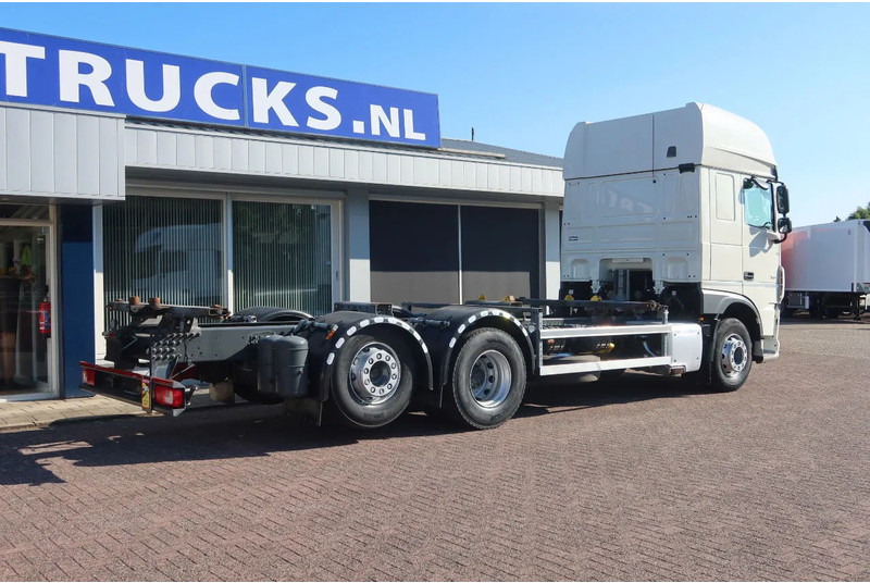 DAF XF 106.450 Wissellaadbaksysteem / Chassis - Caminhão transportador de contêineres/ Caixa móvel: foto 3 DAF XF 106.450 Wissellaadbaksysteem / Chassis - Caminhão transportador de contêineres/ Caixa móvel: foto 3