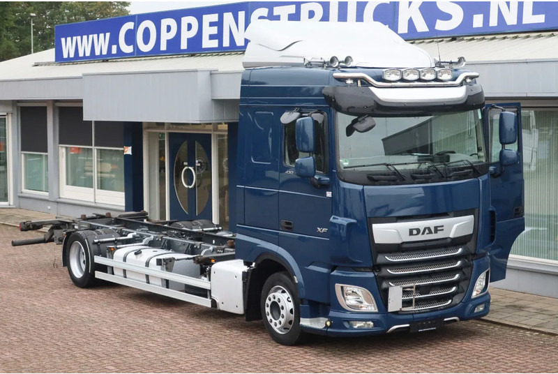 DAF XF 430 430 FA 4x2 BDF/Chassiscabine Wisselbare opbouw - Caminhão chassi: foto 2 DAF XF 430 430 FA 4x2 BDF/Chassiscabine Wisselbare opbouw - Caminhão chassi: foto 2