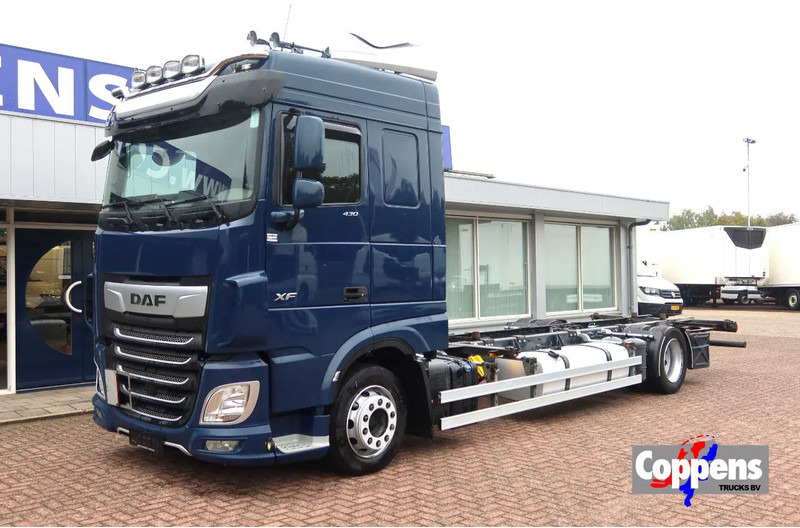 DAF XF 430 430 FA 4x2 BDF/Chassiscabine Wisselbare opbouw - Caminhão chassi: foto 1 DAF XF 430 430 FA 4x2 BDF/Chassiscabine Wisselbare opbouw - Caminhão chassi: foto 1