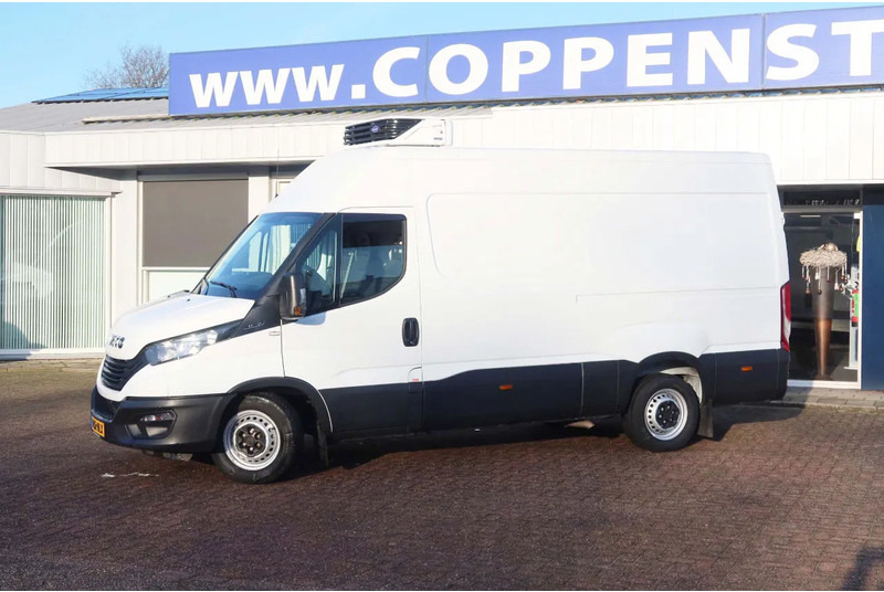 Iveco Daily 35S16 Koel/Vries L2/H2 Carrier Xarios 350 Koel/Vries/Verwarmen + nachtaansluiting 220 volt - Carrinha frigorífica: foto 2 Iveco Daily 35S16 Koel/Vries L2/H2 Carrier Xarios 350 Koel/Vries/Verwarmen + nachtaansluiting 220 volt - Carrinha frigorífica: foto 2