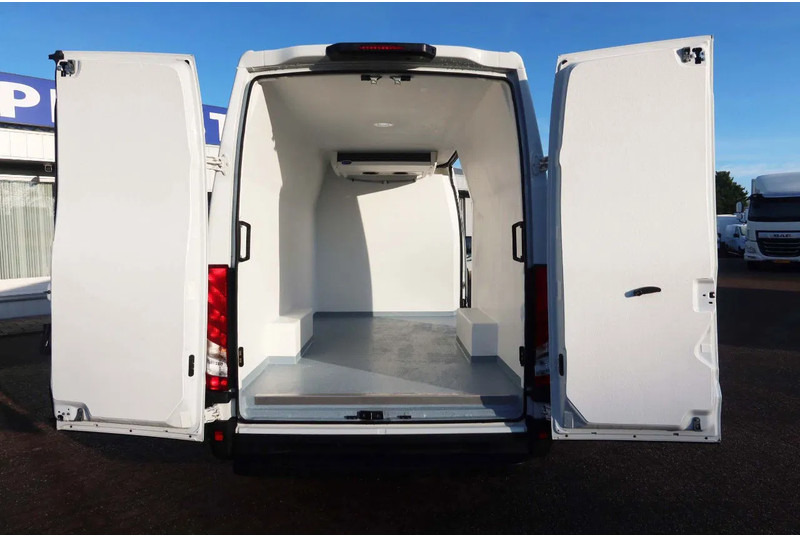 Iveco Daily 35S16 Koel/Vries L2/H2 Carrier Xarios 350 Koel/Vries/Verwarmen + nachtaansluiting 220 volt - Carrinha frigorífica: foto 4 Iveco Daily 35S16 Koel/Vries L2/H2 Carrier Xarios 350 Koel/Vries/Verwarmen + nachtaansluiting 220 volt - Carrinha frigorífica: foto 4