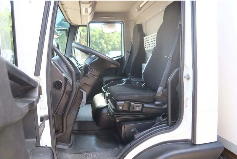 Iveco EuroCargo 120 El 210L Carrier Supra 850 MT Koel/Vries+Klep Bitemp met verplaatsbare wand - Caminhão frigorífico: foto 5 Iveco EuroCargo 120 El 210L Carrier Supra 850 MT Koel/Vries+Klep Bitemp met verplaatsbare wand - Caminhão frigorífico: foto 5