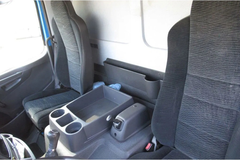 Mercedes-Benz Atego 1318L Euro 6 - Caminhão com lona: foto 5 Mercedes-Benz Atego 1318L Euro 6 - Caminhão com lona: foto 5