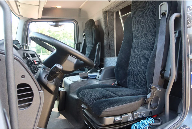 Mercedes-Benz Atego 816 L 3 Paarden/4 Ponies Nieuwe APK + nieuwe accu. - Caminhão para transporte de cavalos: foto 5 Mercedes-Benz Atego 816 L 3 Paarden/4 Ponies Nieuwe APK + nieuwe accu. - Caminhão para transporte de cavalos: foto 5