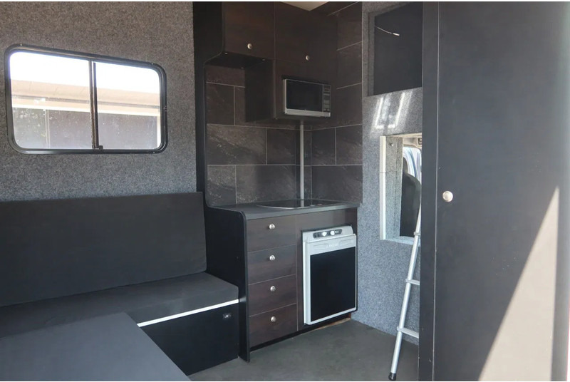 Mercedes-Benz Atego 816 L 3 Paarden/4 Ponies Nieuwe APK + nieuwe accu. - Caminhão para transporte de cavalos: foto 4 Mercedes-Benz Atego 816 L 3 Paarden/4 Ponies Nieuwe APK + nieuwe accu. - Caminhão para transporte de cavalos: foto 4