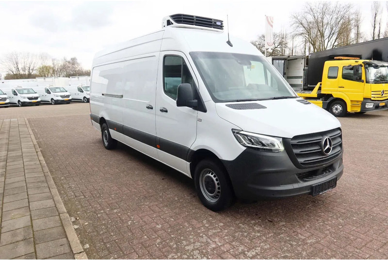 Mercedes-Benz Sprinter 317 CDI L3/H2 Multi temp, Verplaatsbare tussenwand - Carrinha frigorífica: foto 2 Mercedes-Benz Sprinter 317 CDI L3/H2 Multi temp, Verplaatsbare tussenwand - Carrinha frigorífica: foto 2