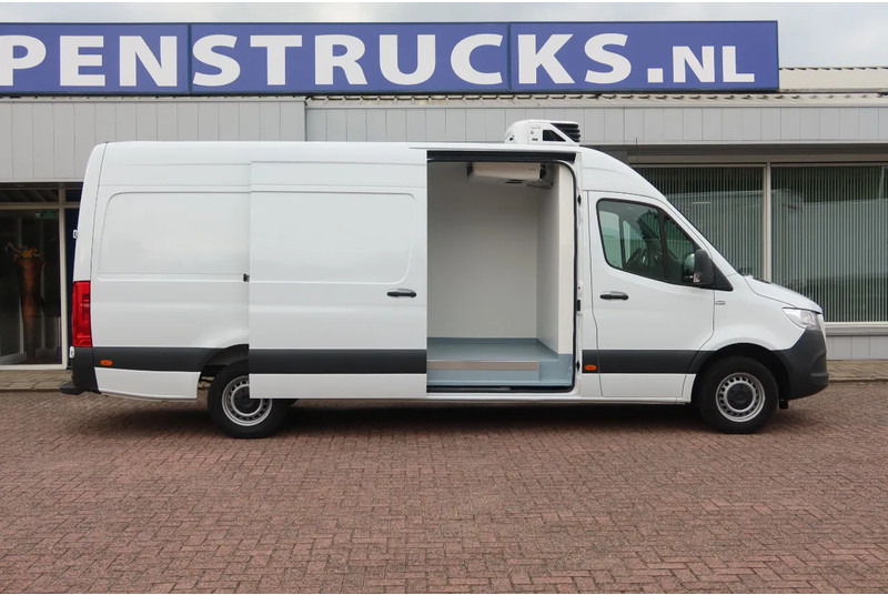 Mercedes-Benz Sprinter 317 Carrier Xarios 350 Koel/Vries/Verwarmen met Nachtaansluiting 220 Volt - Carrinha frigorífica: foto 2 Mercedes-Benz Sprinter 317 Carrier Xarios 350 Koel/Vries/Verwarmen met Nachtaansluiting 220 Volt - Carrinha frigorífica: foto 2