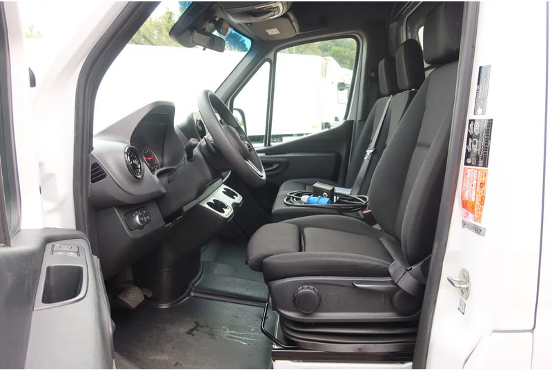 Mercedes-Benz Sprinter 317 Carrier Xarios 350 Koel/Vries/Verwarmen met Nachtaansluiting 220 Volt - Carrinha frigorífica: foto 5 Mercedes-Benz Sprinter 317 Carrier Xarios 350 Koel/Vries/Verwarmen met Nachtaansluiting 220 Volt - Carrinha frigorífica: foto 5
